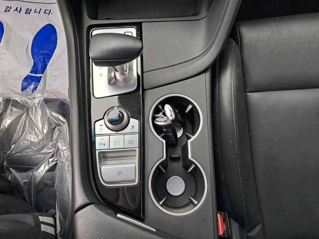 제네시스 더 뉴G70 가솔린 2.0T 2WD 기본형 - 이미지 13