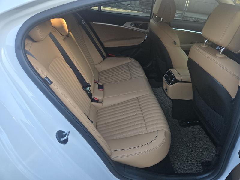 제네시스 더 뉴G70 가솔린 2.5T AWD 기본형 - 이미지 4