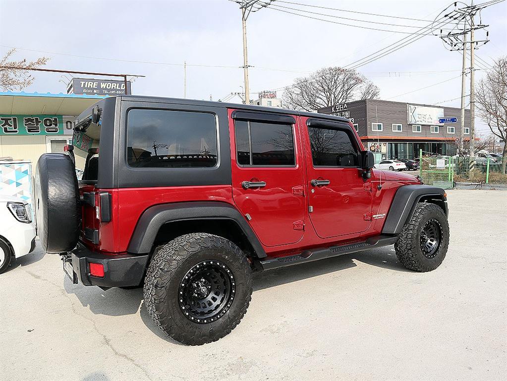 지프 랭글러(JK) 2.8 루비콘 4도어 - 이미지 3