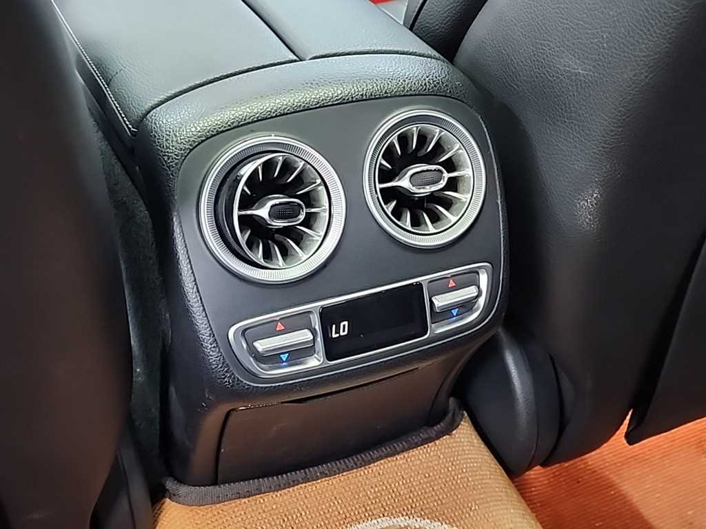 벤츠 CLS클래스(3세대) CLS 400d 4매틱 - 이미지 4