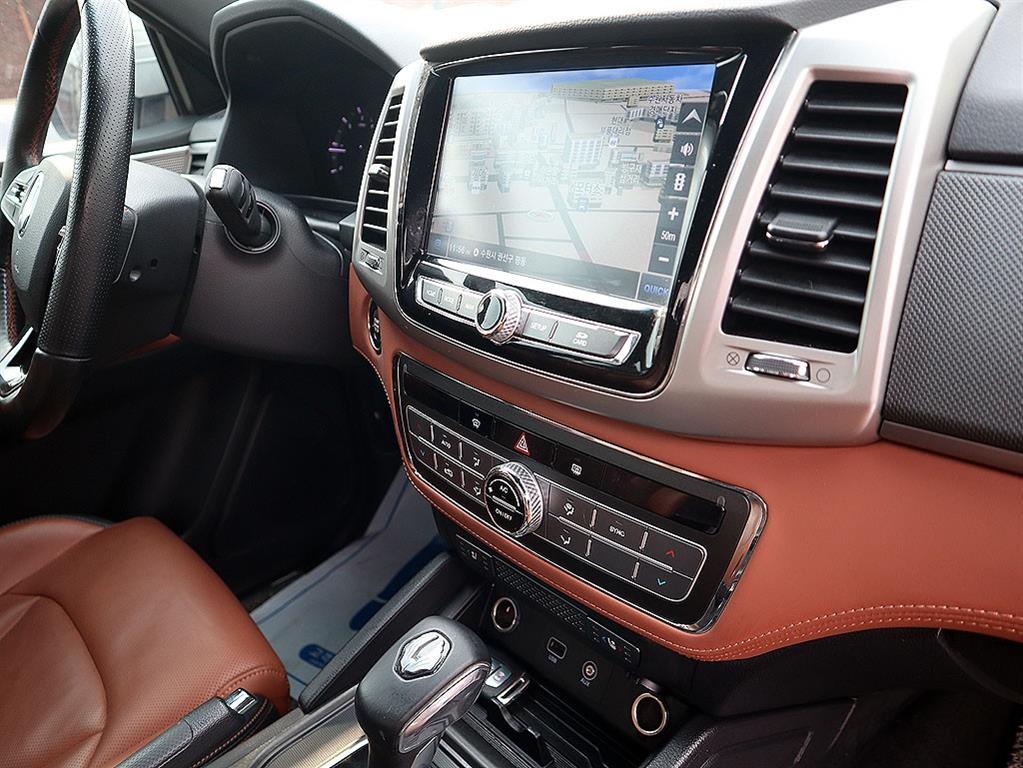 KG모빌리티(쌍용) 렉스턴 스포츠 칸 디젤 2.2 4WD 프로페셔널 S - 이미지 6