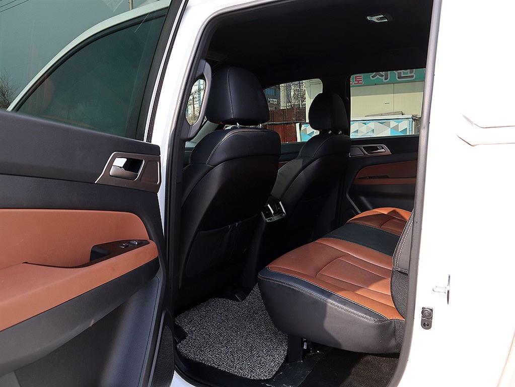 KG모빌리티(쌍용) 렉스턴 스포츠 칸 디젤 2.2 4WD 프로페셔널 S - 이미지 5