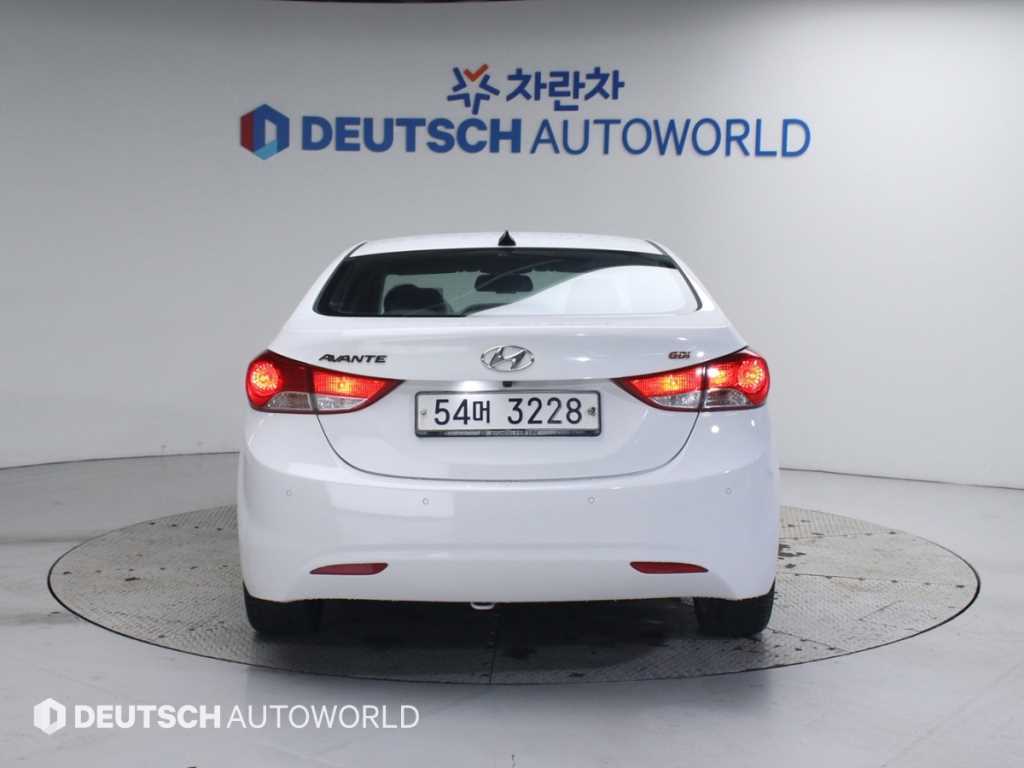 현대 아반떼MD M16 GDi 럭셔리 - 이미지 2