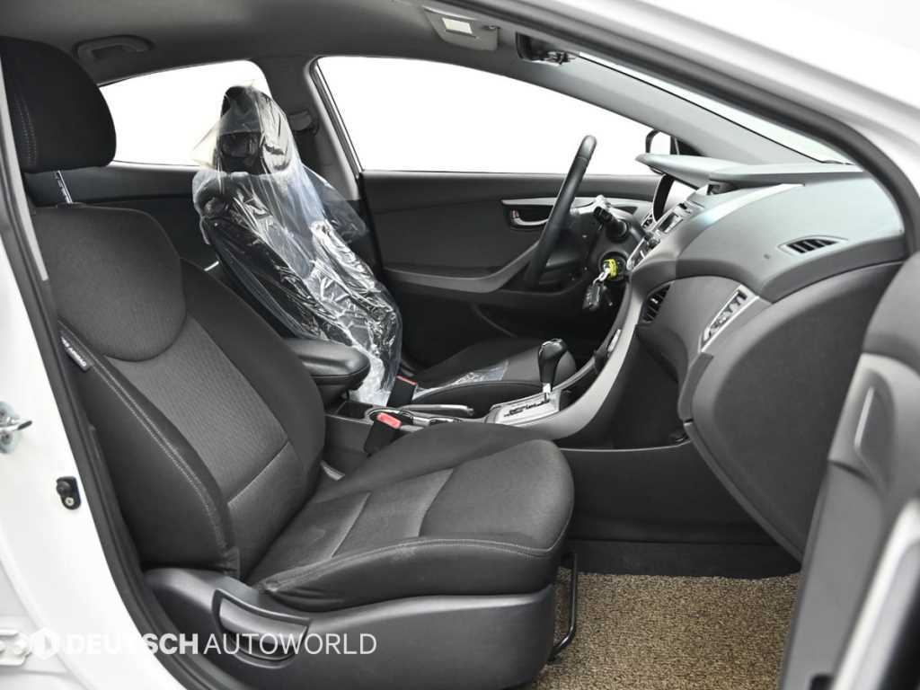 현대 아반떼MD M16 GDi 럭셔리 - 이미지 12