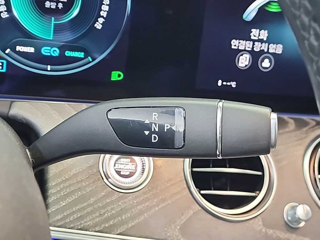 벤츠 E클래스(5세대) E350 4매틱 AMG 라인 - 이미지 4