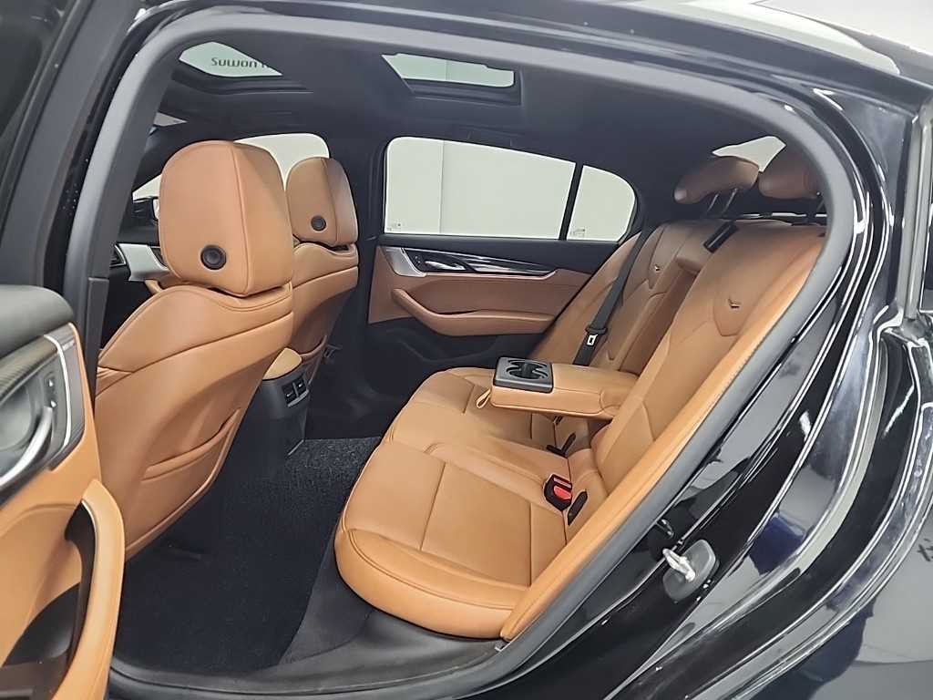 캐딜락 CT5 2.0 스포츠 - 이미지 18