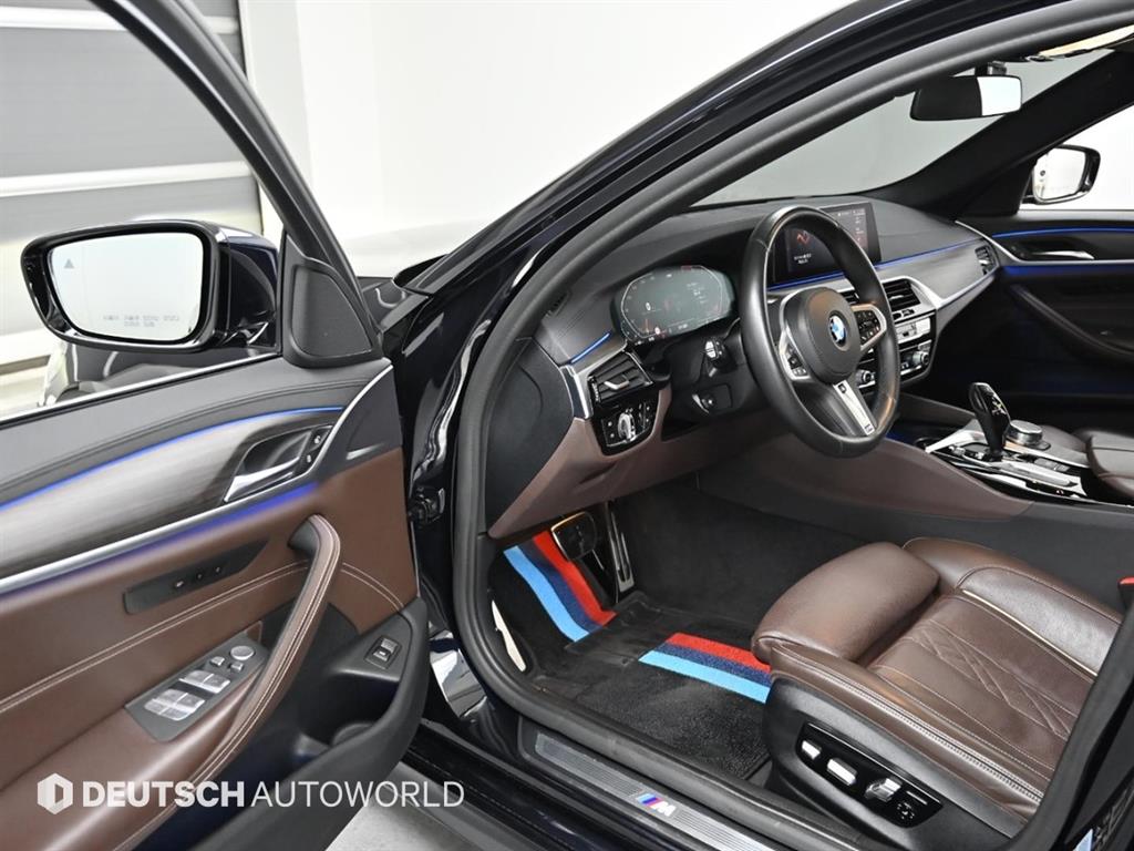 BMW 5시리즈(7세대) 530i xDrive M스포츠팩 플러스 - 이미지 4