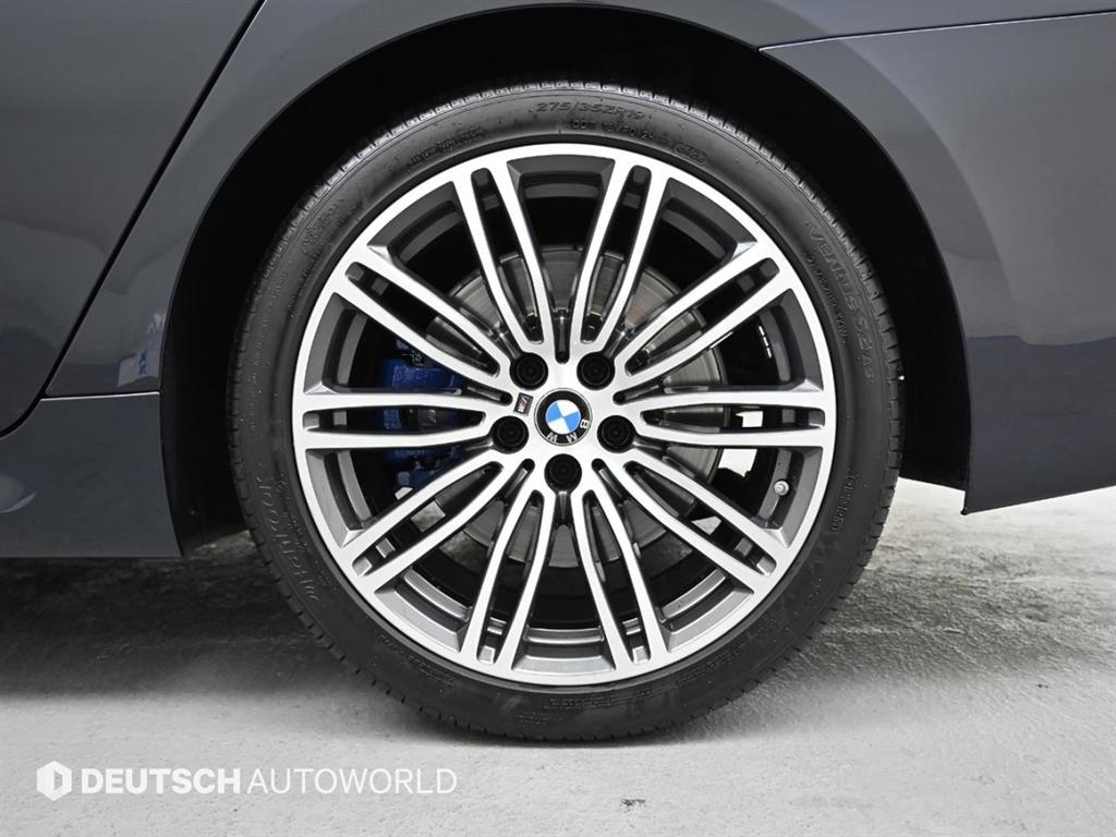 BMW 5시리즈(7세대) 530i xDrive M스포츠팩 플러스 - 이미지 8