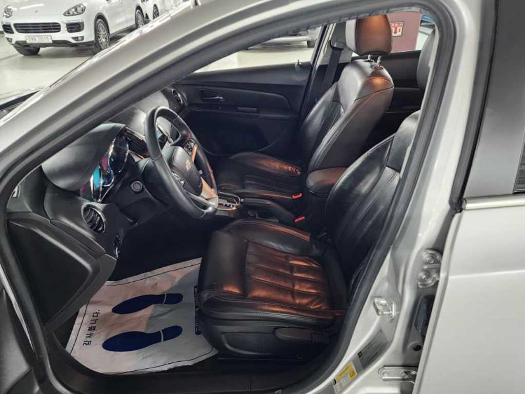 쉐보레 (대우) 크루즈 4도어 2.0 디젤 LTZ+ - 이미지 13