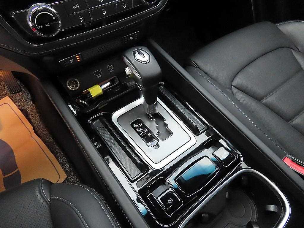 KG모빌리티(쌍용) G4 렉스턴 2.2 2WD 마제스티 - 이미지 13