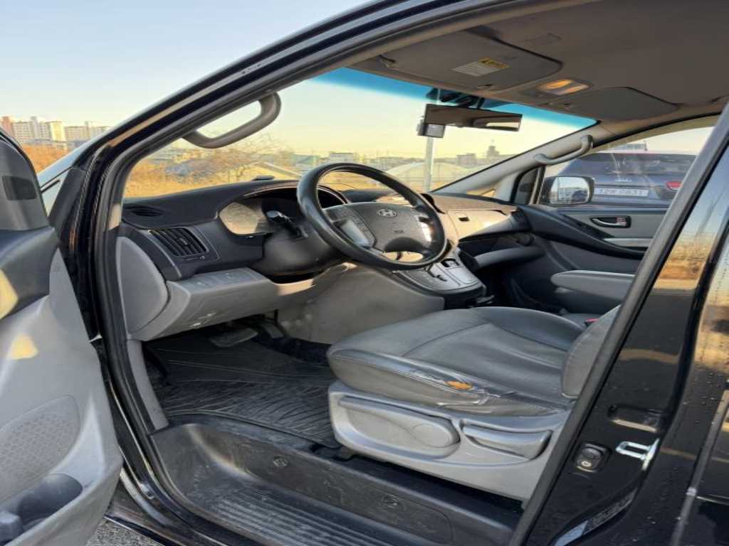 현대 그랜드스타렉스 11인승 디젤 CVX 프리미엄 - 이미지 8