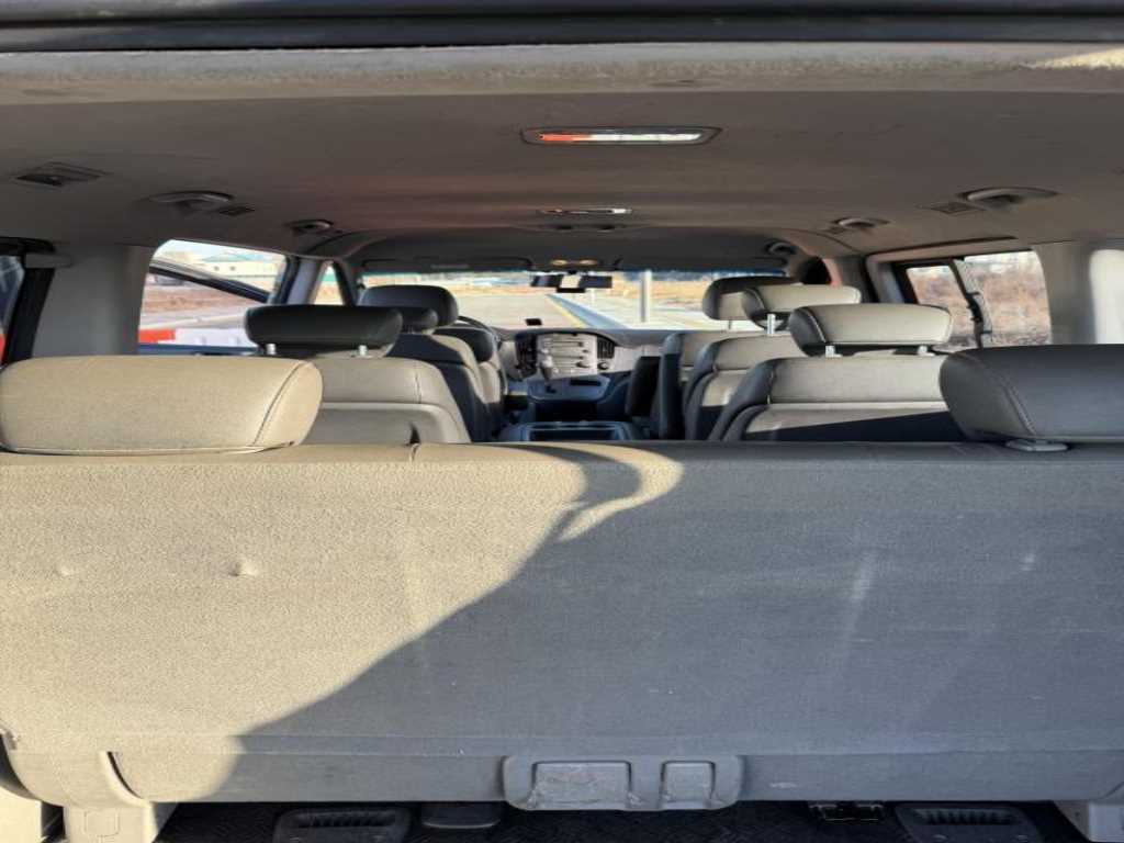 현대 그랜드스타렉스 11인승 디젤 CVX 프리미엄 - 이미지 13