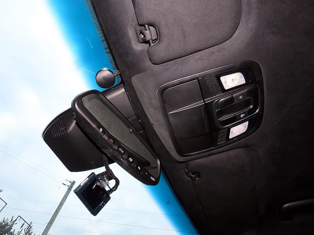 현대 싼타페(TM) R2.0 2WD 인스퍼레이션 - 이미지 18