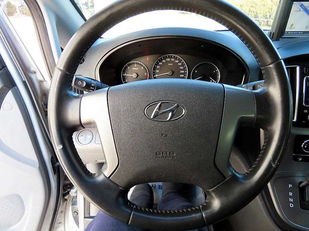 현대 더 뉴그랜드스타렉스 3인승 디젤 밴 스마트 - 이미지 2