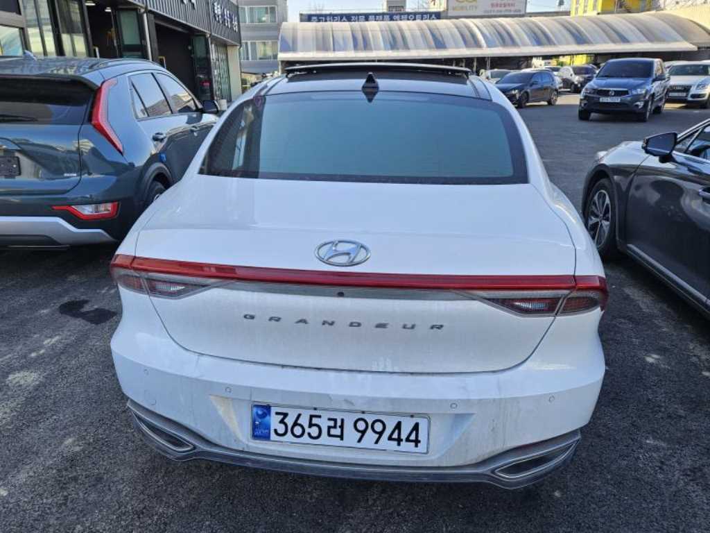 현대 더 뉴그랜저IG 하이브리드 2.4 HEV 르블랑