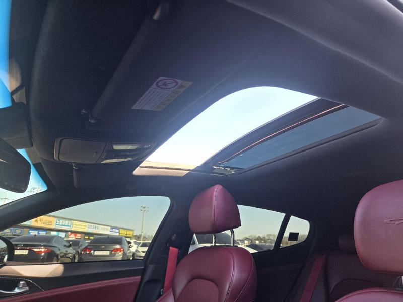 기아 스팅어 3.3 터보 AWD GT - 이미지 2