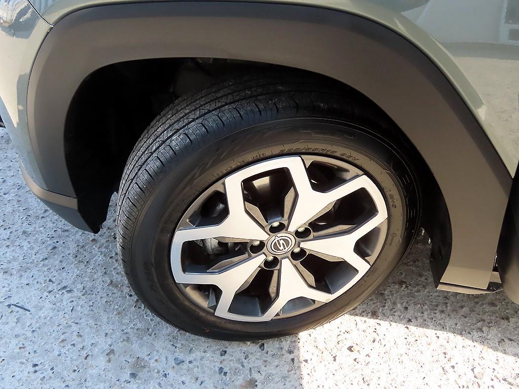 KG모빌리티(쌍용) 토레스 1.5 GDI-T 4WD T7 - 이미지 4