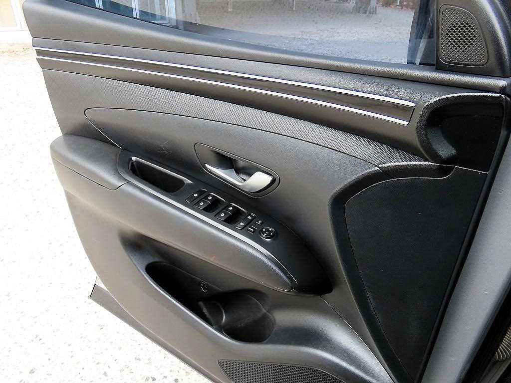 현대 더 올뉴투싼 2.0 디젤 AWD 프리미엄 - 이미지 14