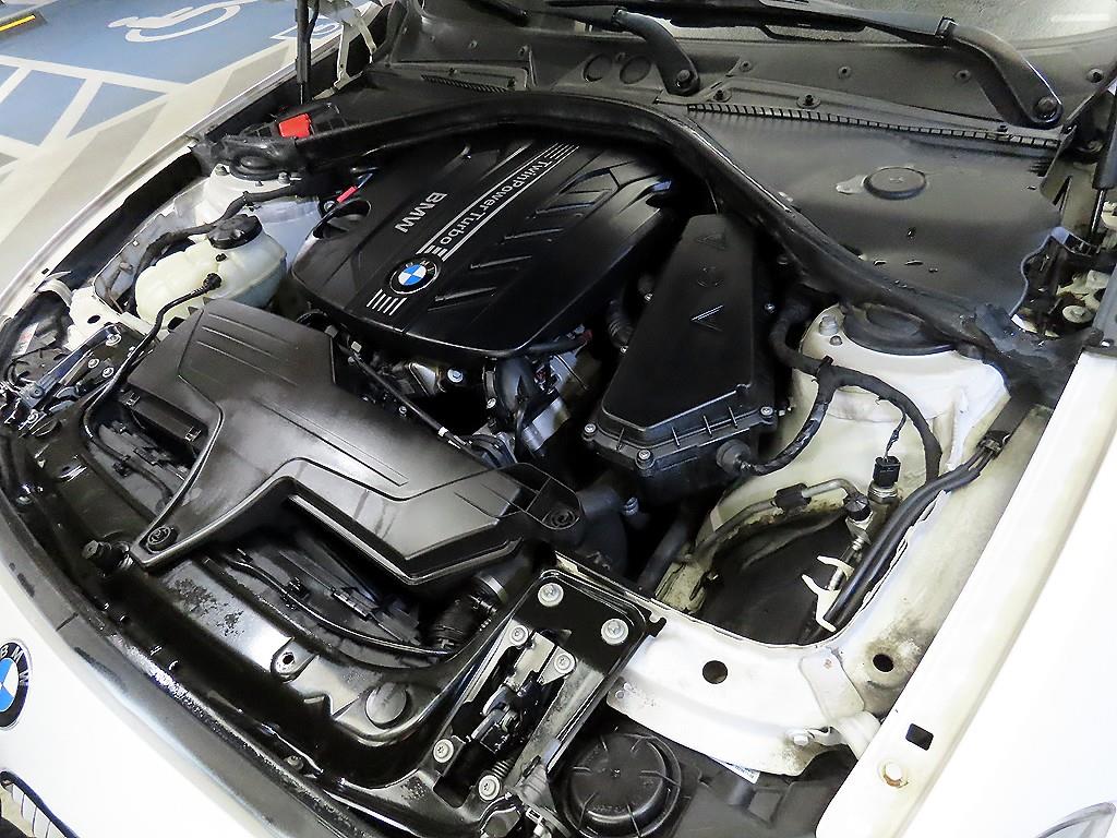 BMW 1시리즈(2세대) 5도어 118d 어반 라인 - 이미지 8