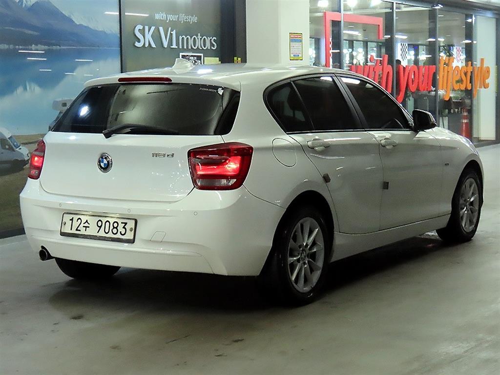 BMW 1시리즈(2세대) 5도어 118d 어반 라인 - 이미지 9