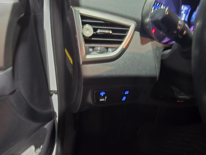 현대 벨로스터 1.6 GDI DCT팩 - 이미지 14