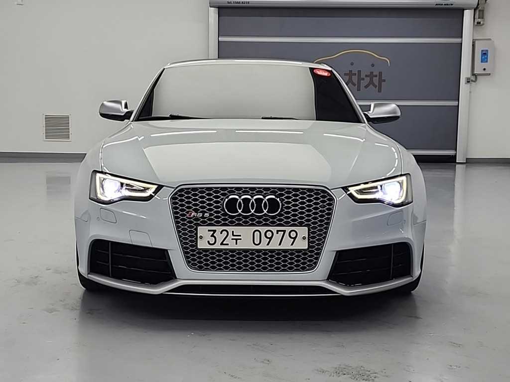 아우디 RS5 4.2 FSI 콰트로 - 이미지 13