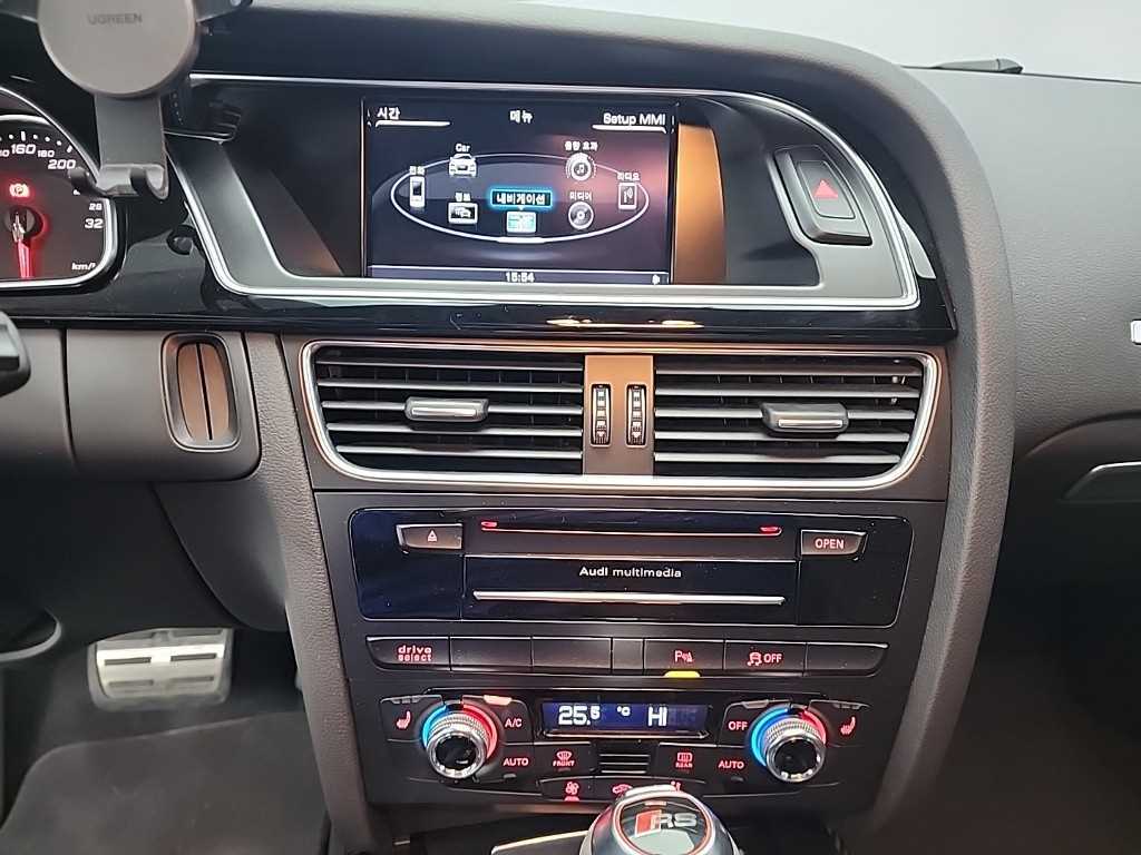 아우디 RS5 4.2 FSI 콰트로 - 이미지 18