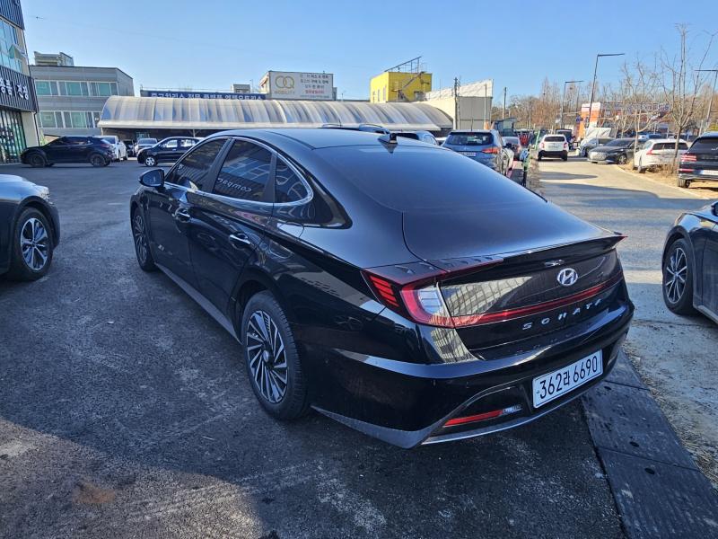 현대 쏘나타(DN8) 하이브리드 2.0 HEV 프리미엄 플러스 - 이미지 3