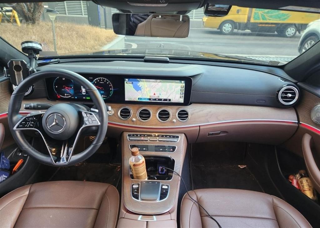 벤츠 E클래스(5세대) E300e 4매틱 익스클루시브 - 이미지 3