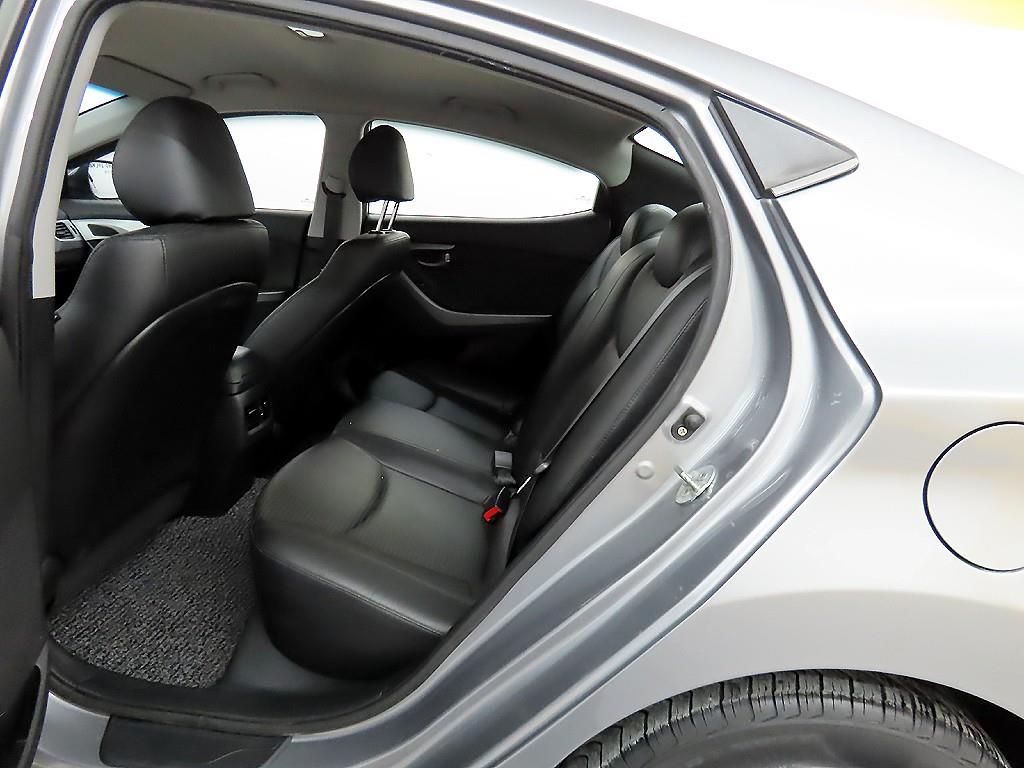 현대 더 뉴아반떼MD 1.6 GDi 스마트 - 이미지 4