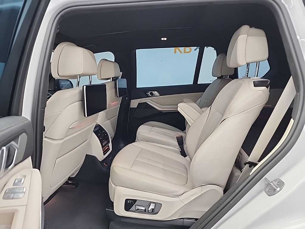 BMW X7 40i xDrive M스포츠 팩 - 이미지 5