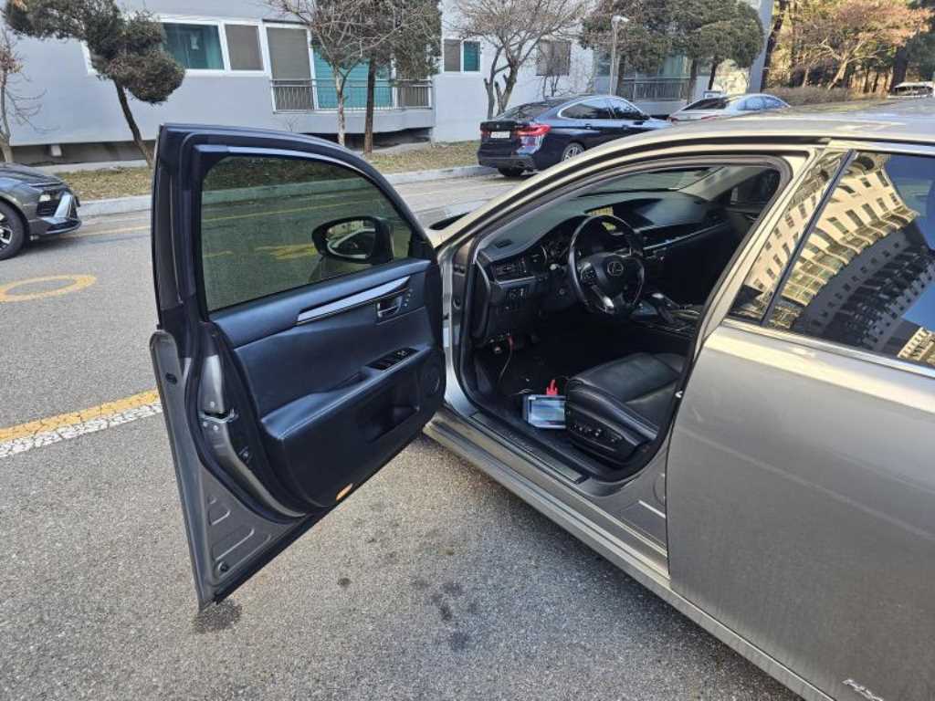 렉서스 ES(6세대) 300h 슈프림 - 이미지 10