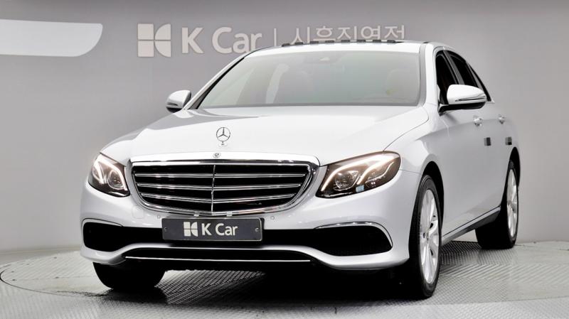 벤츠 E클래스(5세대) E220d 4매틱 익스클루시브 - 이미지 2