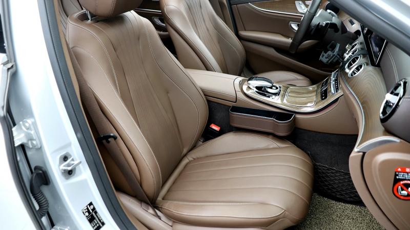 벤츠 E클래스(5세대) E220d 4매틱 익스클루시브 - 이미지 4