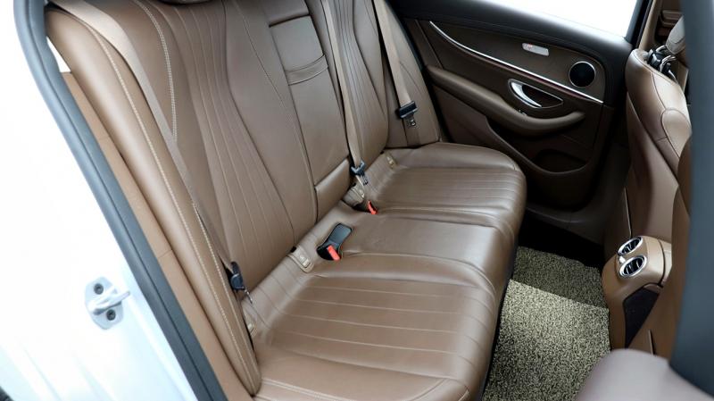 벤츠 E클래스(5세대) E220d 4매틱 익스클루시브 - 이미지 8