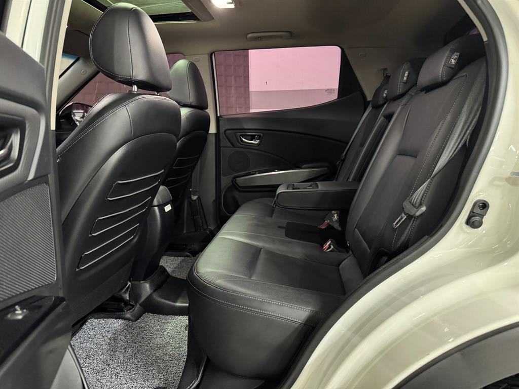 KG모빌리티(쌍용) 베리 뉴 티볼리 1.6 디젤 2WD V5 - 이미지 16