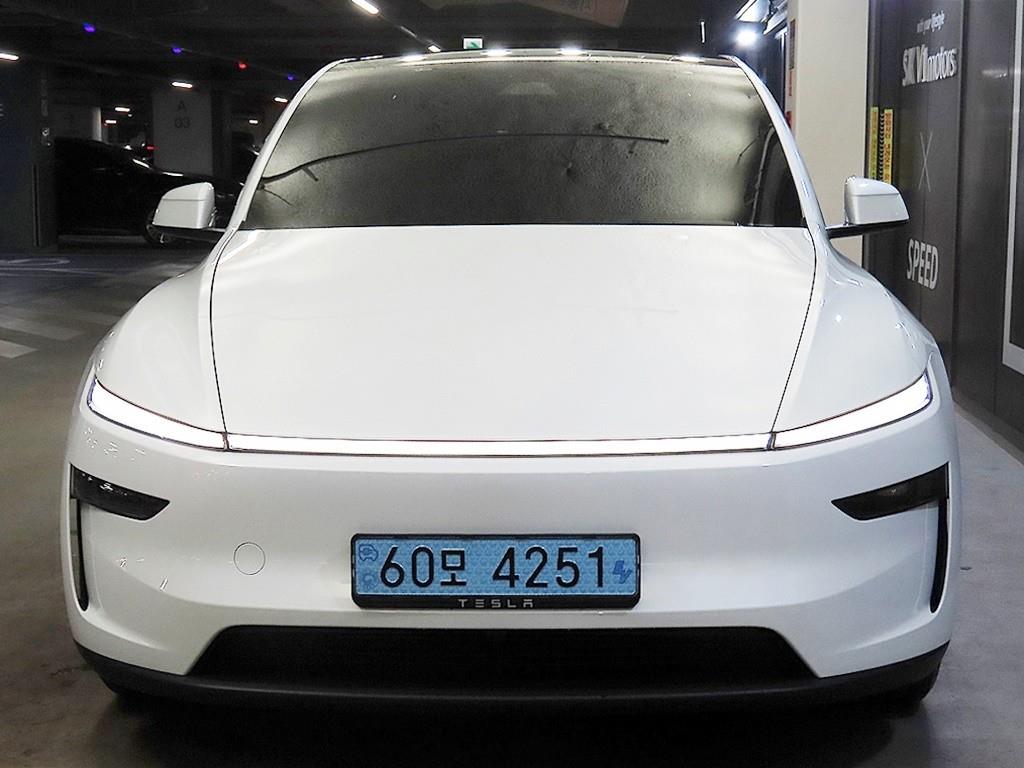 테슬라 모델 Y RWD - 이미지 18