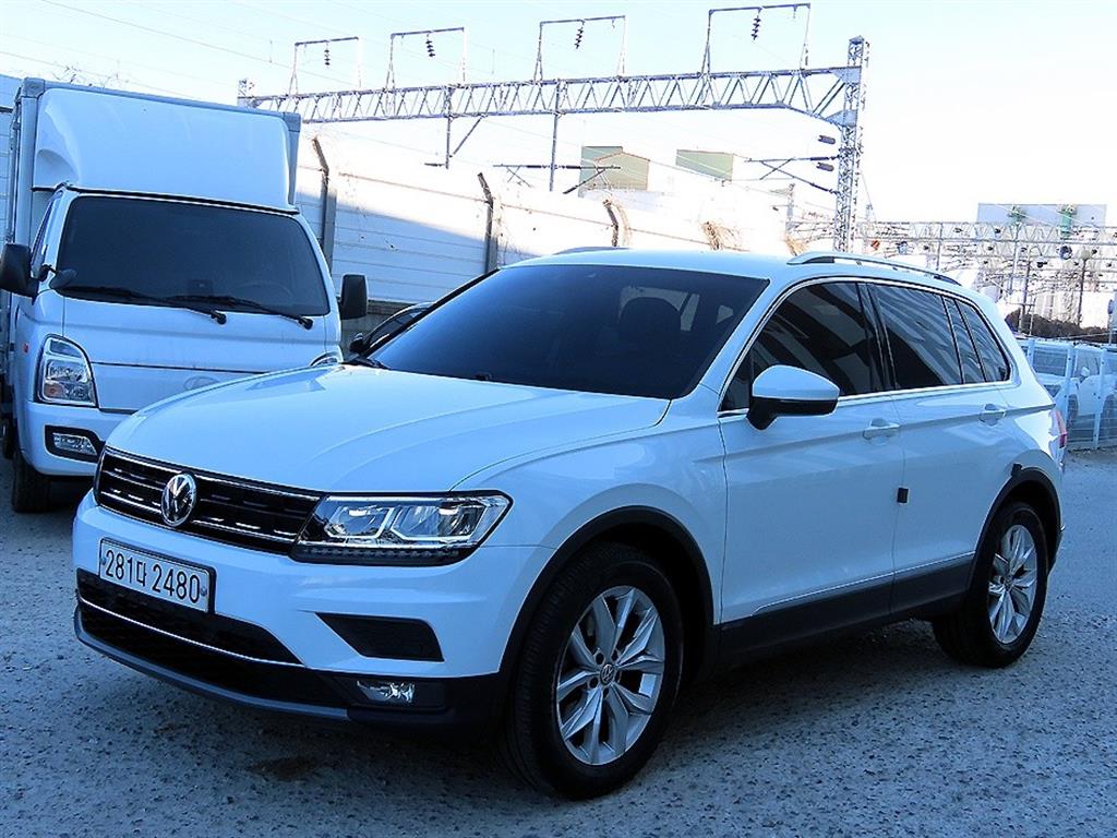 폭스바겐 티구안(2세대) 2.0 TDI 프리미엄 - 이미지 9