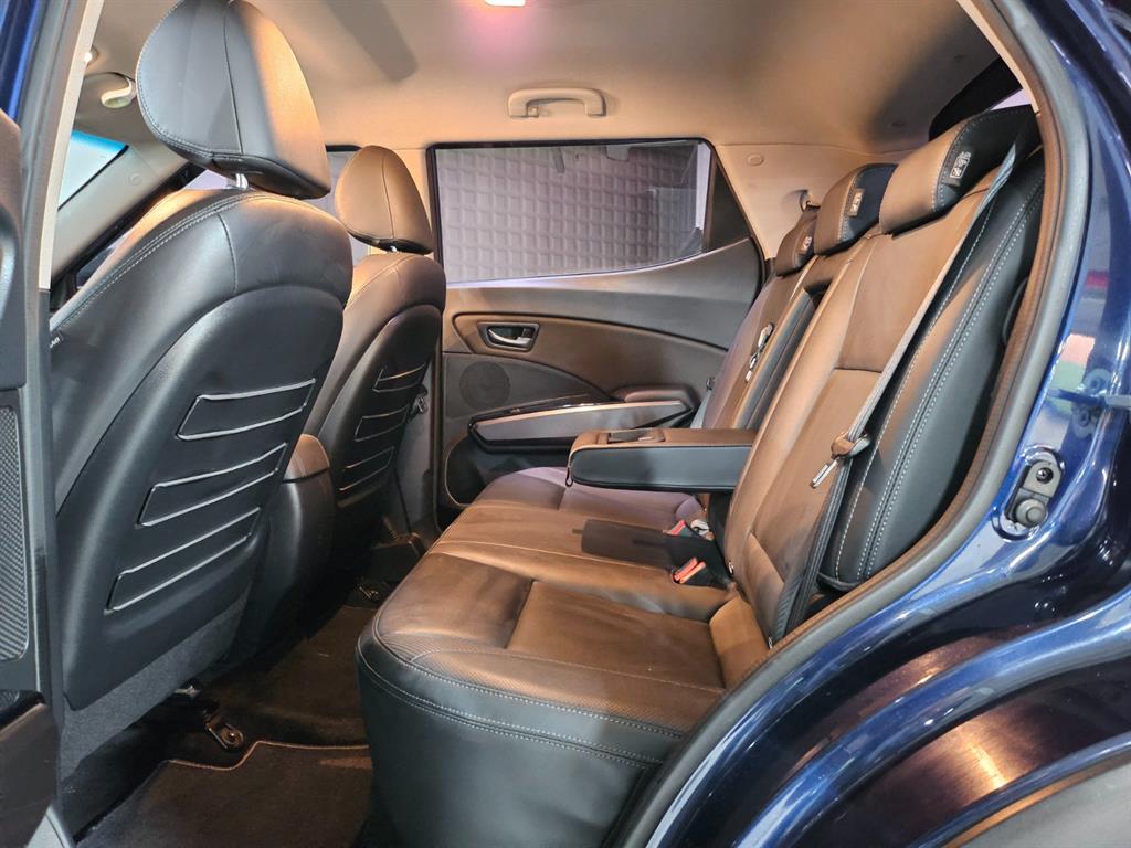 KG모빌리티(쌍용) 베리 뉴 티볼리 1.5 가솔린 2WD 직판용 - 이미지 3