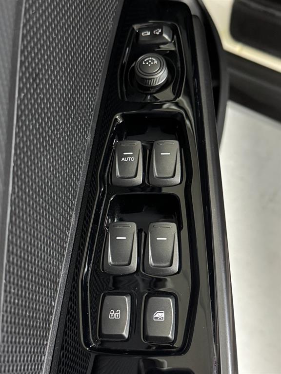 KG모빌리티(쌍용) 베리 뉴 티볼리 1.5 가솔린 2WD 직판용 - 이미지 13