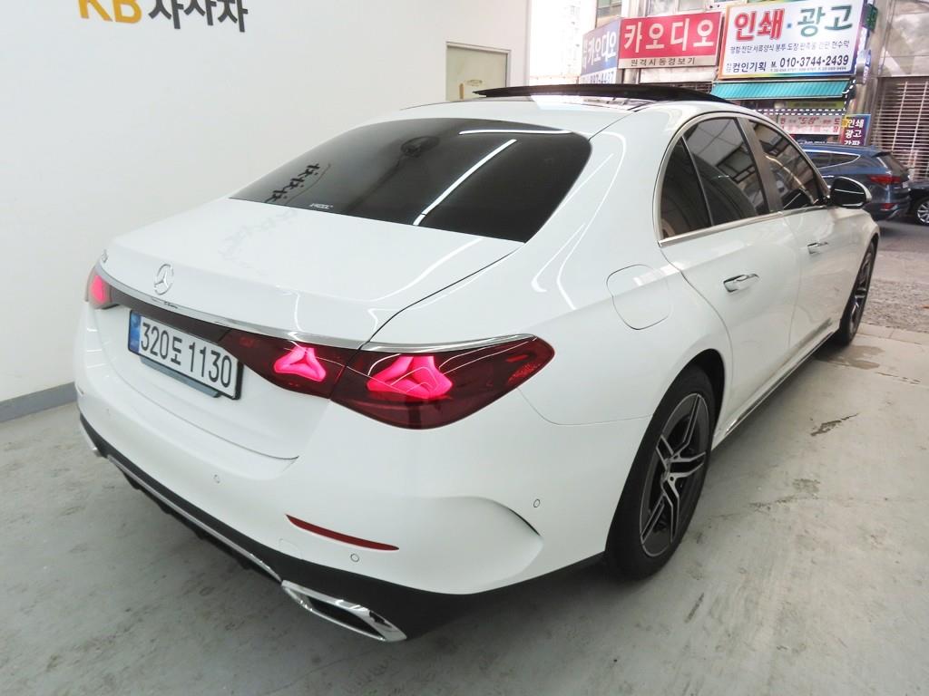 벤츠 E클래스(6세대) E200 AMG 라인 - 이미지 2