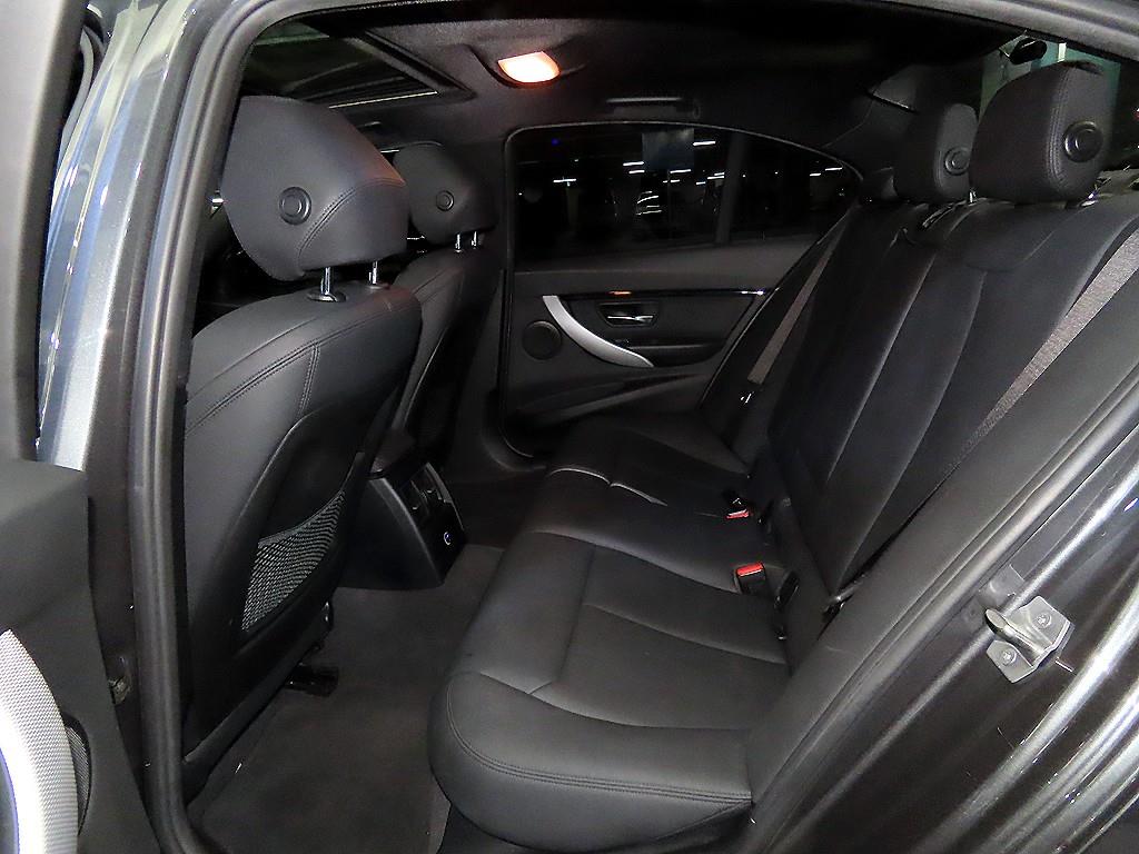 BMW 3시리즈(6세대) 320d M 스포츠 - 이미지 11