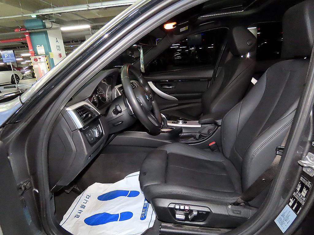 BMW 3시리즈(6세대) 320d M 스포츠 - 이미지 9