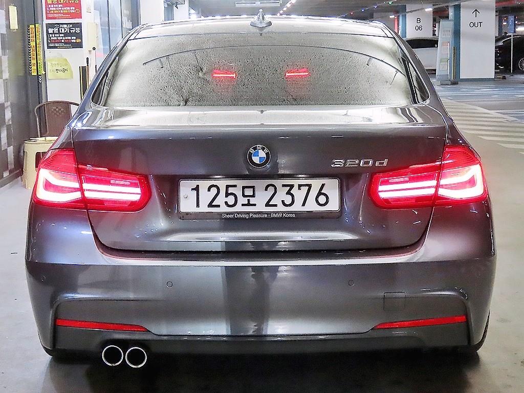 BMW 3시리즈(6세대) 320d M 스포츠 - 이미지 10