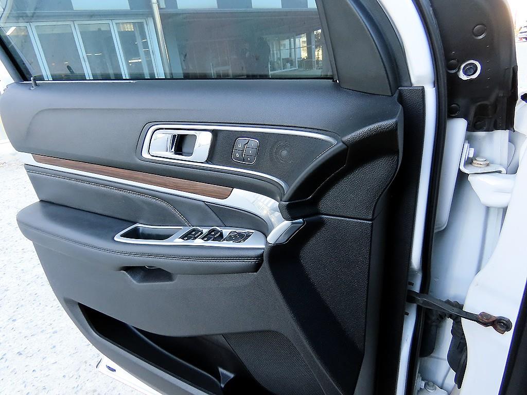 포드 익스플로러(5세대) 2.3 AWD 리미티드 - 이미지 2