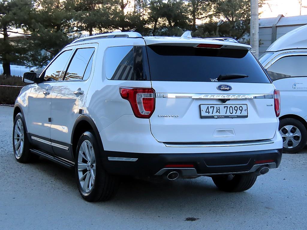 포드 익스플로러(5세대) 2.3 AWD 리미티드 - 이미지 16