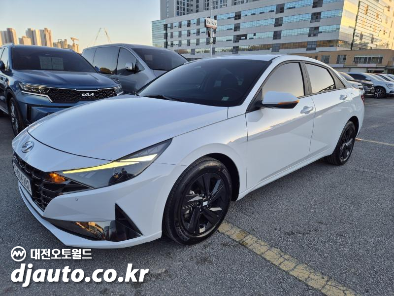 현대 아반떼(CN7) 1.6 가솔린 모던