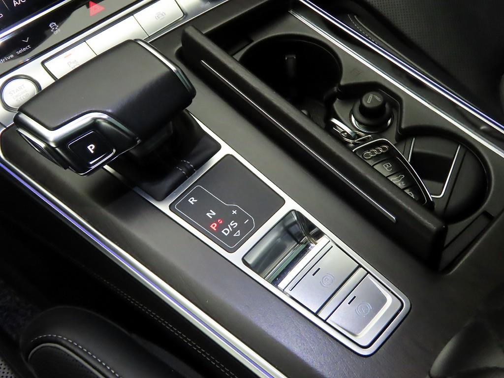 아우디 A7(2세대) 55 TFSI 콰트로 프리미엄 - 이미지 18