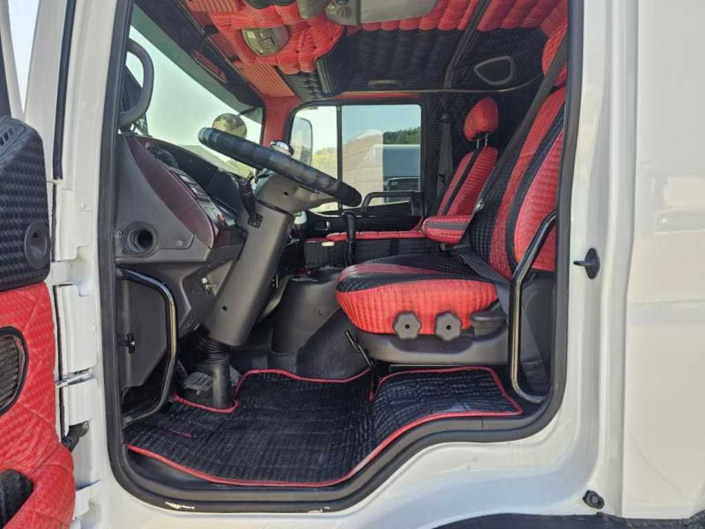 현대 메가트럭 4.5톤 초장축 - 이미지 10