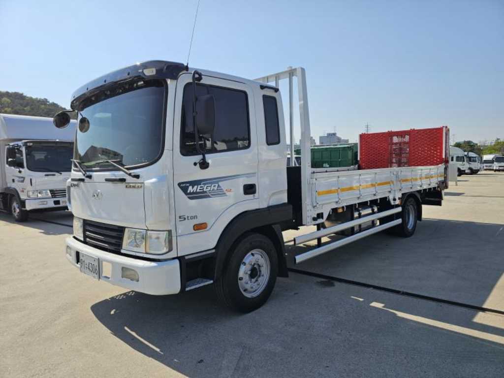 현대 메가트럭 4.5톤 초장축 - 이미지 17